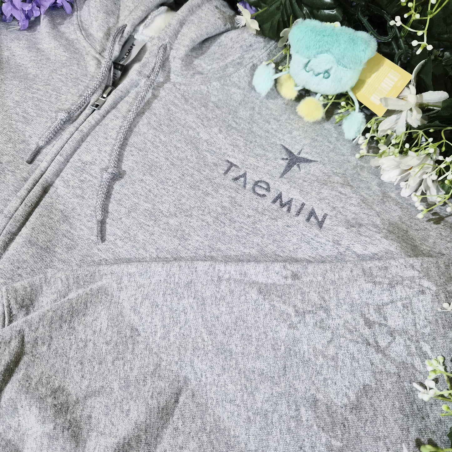Veil tour zip up
