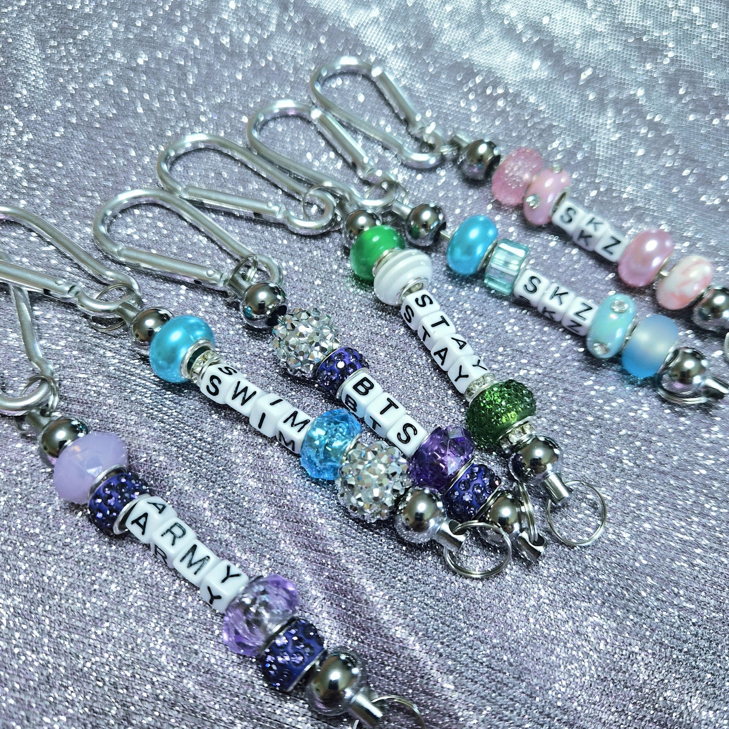 Carabiner clips