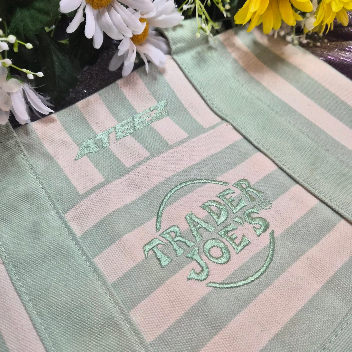 Kpop tote striped version